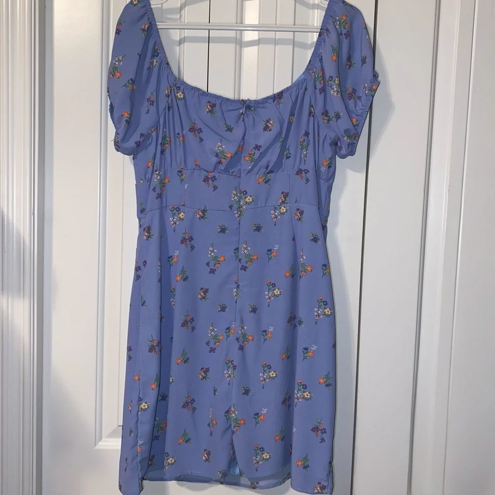 Forever 21 Floral Puff Sleeve Dress - Picture 5 of 14